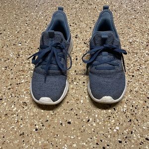 Womens Adidas sneakers size 7